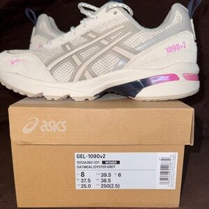 ASICS GEL-1090v2 Oatmeal and Gray Sneakers